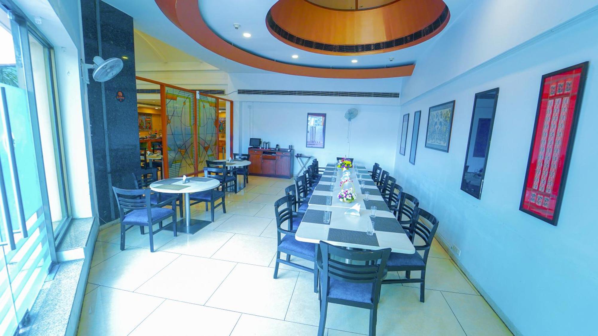 Hotel The Plaza Hyderabad Exterior foto